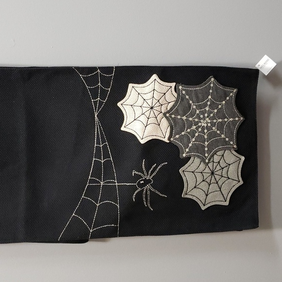 Melrose International NWT Black Table Runner with Appliqued Spider and Webs - Picture 1 of 7
